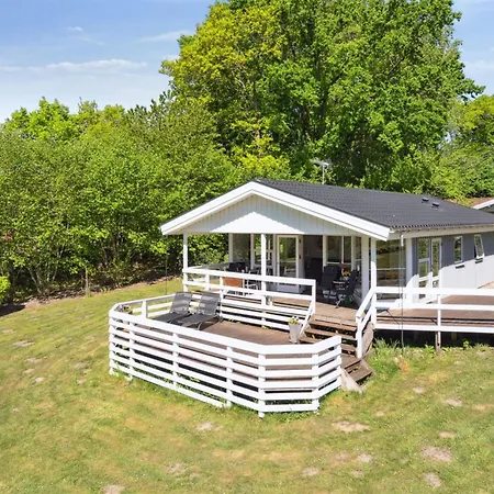 Holiday home Conradine - 600m From The Sea By Interhome Krusa