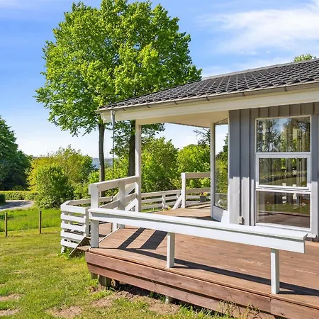 Holiday home Conradine - 600m From The Sea By Interhome