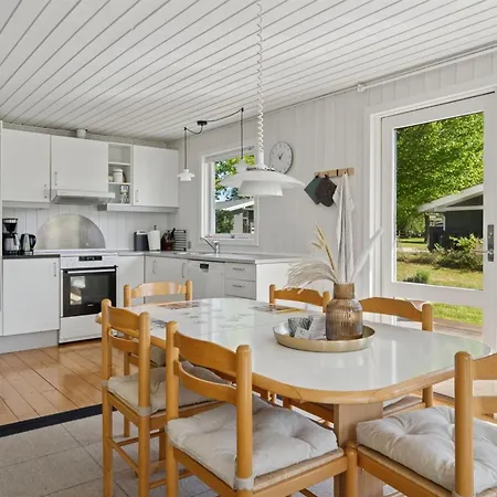 Conradine - 600m From The Sea By Interhome Krusa